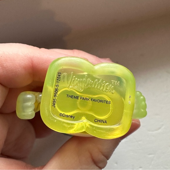 Funko Disney Vinylmation Theme Park Favourites, 3” figure with white Mickey tee - Picture 4 of 7